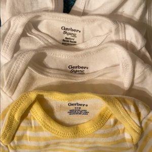 Bundle of 3 Gerber onesies